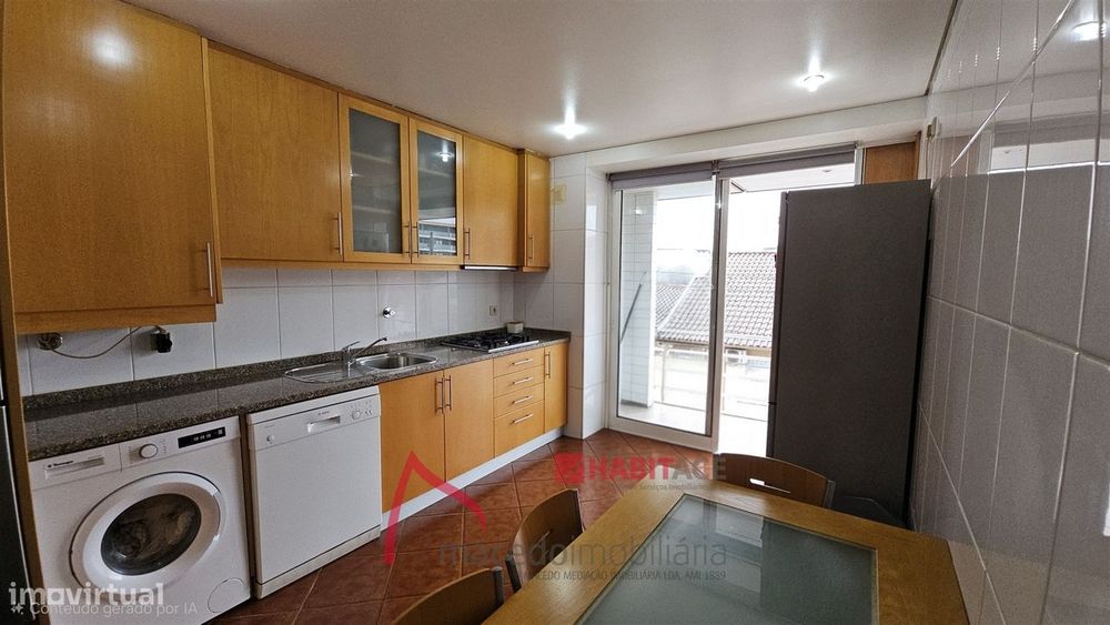 Apartamento T3 com 2 frentes e varandas em Ferreiros – Braga  O Seu Ap