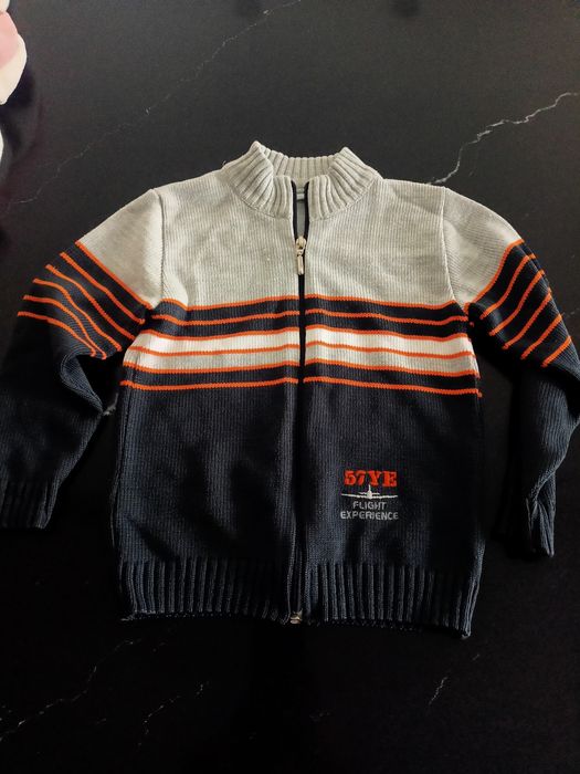 Sweterek 122 rozpinany unisex ladny