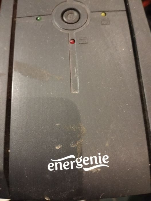 Ups.  Перетворюва напруги.