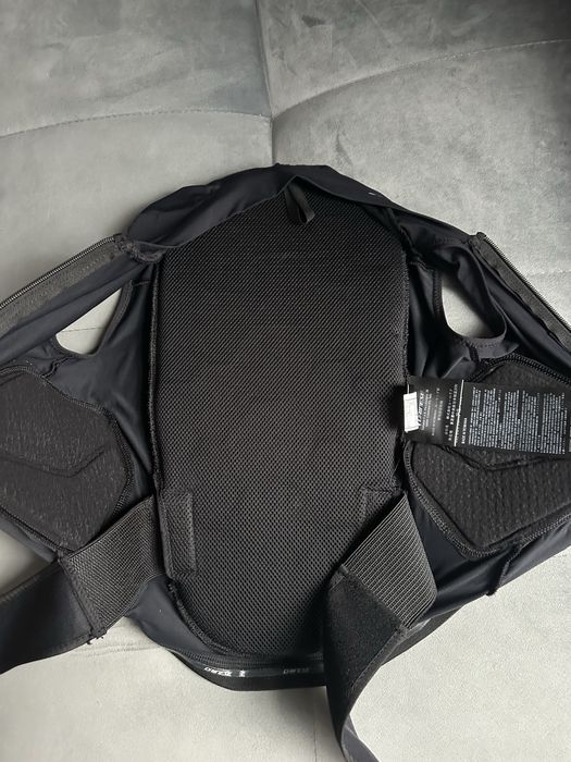 фірмовий захисний жилет Dainese Flexagon