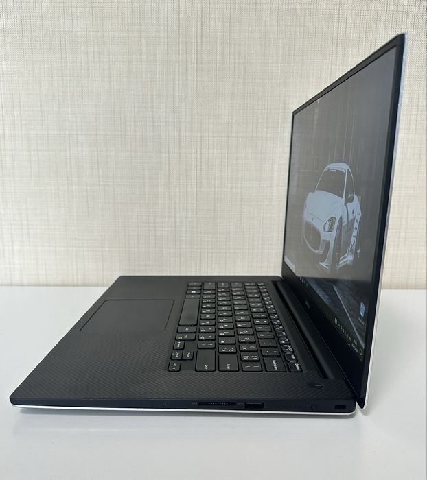 Ноутбук Dell 5530 • NVidia Quadro P1000 4Гб • i7-8850H • 16Гб • 512Гб
