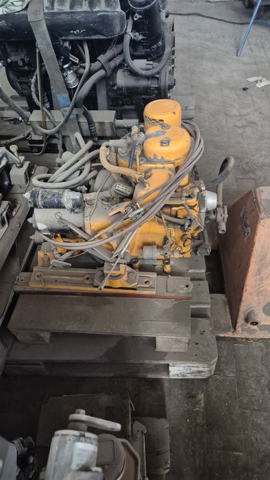 Silnik przemysłowy diesel z przekładnią hydrauliczną - do remontu /
