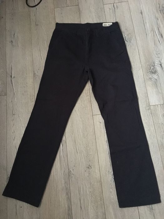 Granatowe spodnie Primark