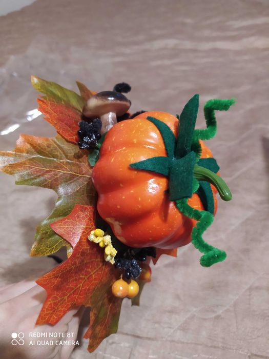 Жіночий обруч до свята Осені з гарбузом