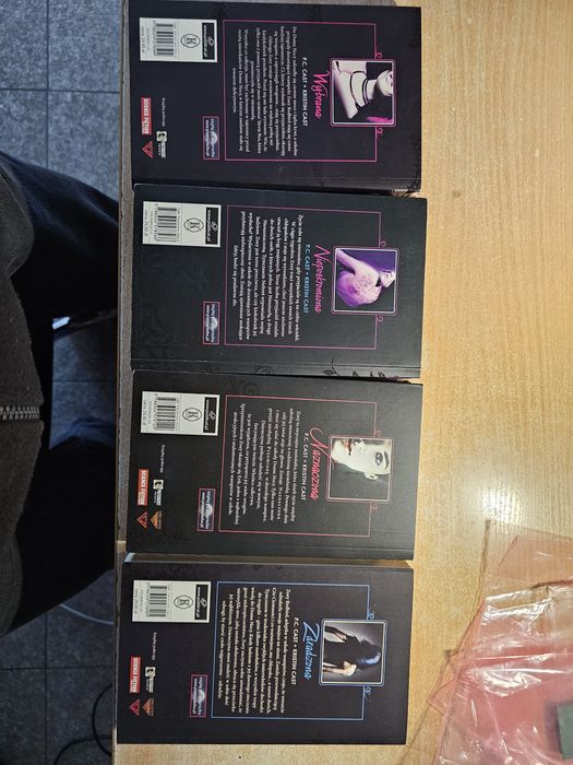 Dom Nocy seria książki