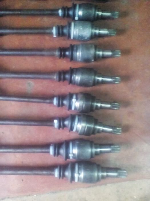 Продам полуоси (привода. Шрусы) так же в наличии стартера форд сиера