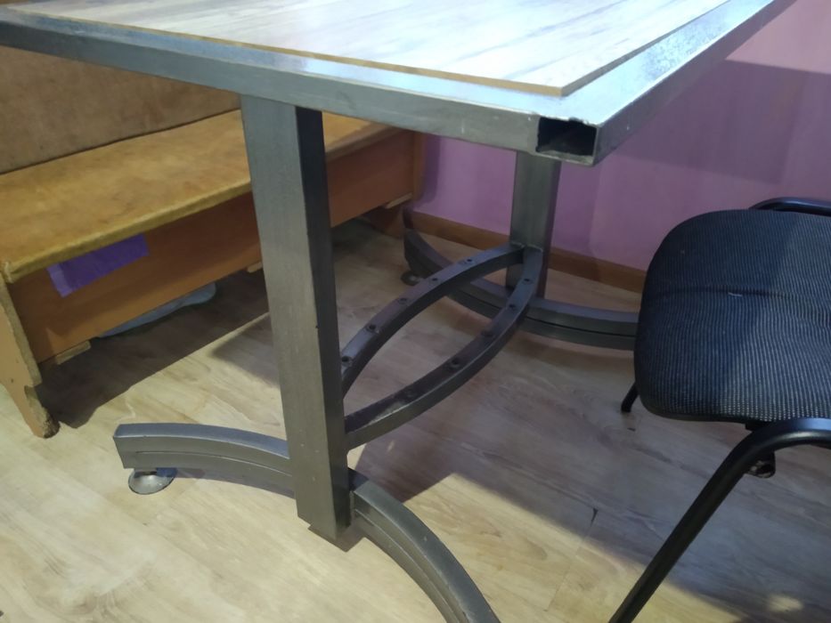 Продається стіл, можна його використати для альтанки тераса 75/90см