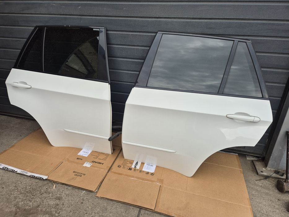 Bmw X5 E70 Lift Alpineweiss III 300/0 drzwi tył lewe prawe