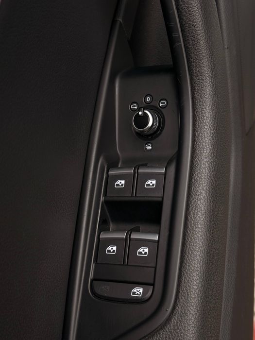 AUDI A4B9 2016.