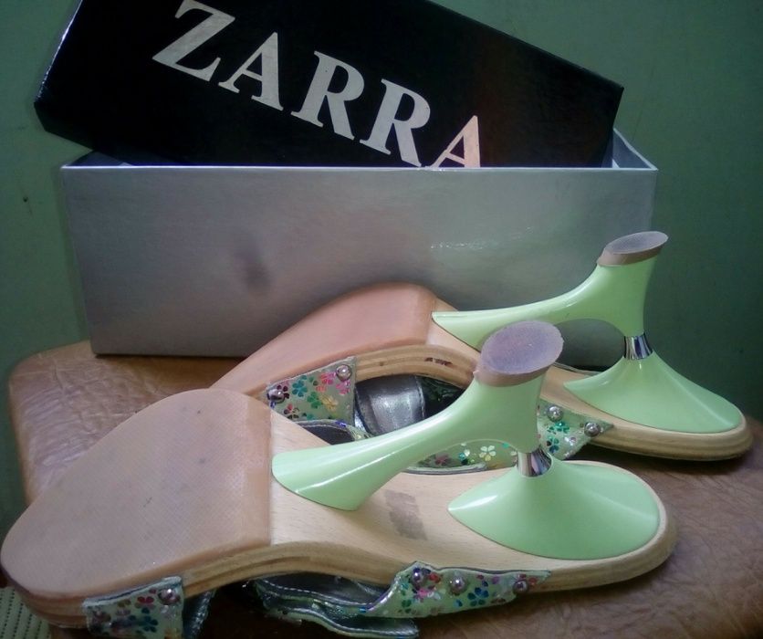 Летние шлепанцы ZARRA