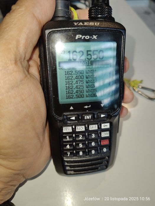 YAESU FTA-550L radio na pasmo lotnicze 25/8,33 kHz