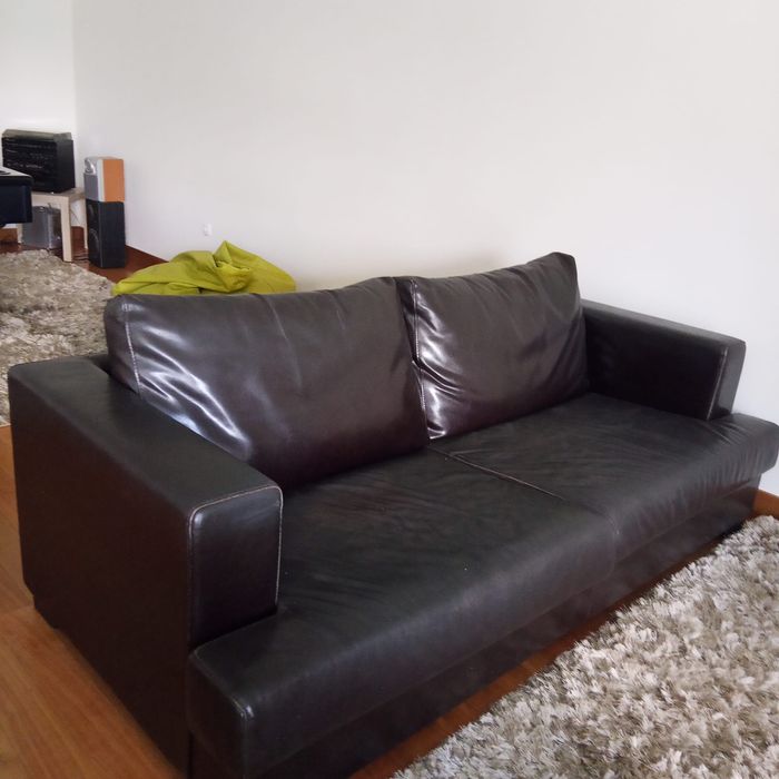 Sofa castanho em pele