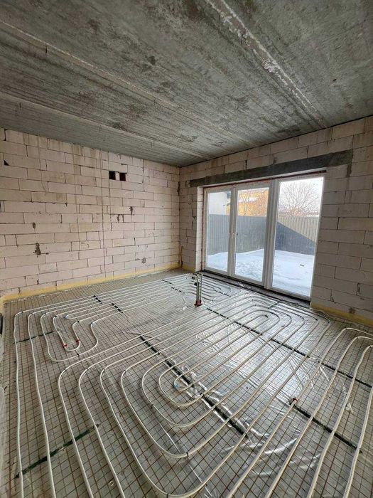 Продається зданий дуплекс з наповненням у Крихівцях.