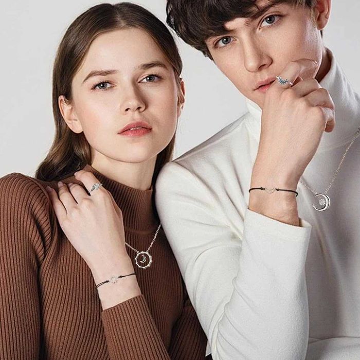 Conjunto de Pulseiras, Colar e anel.