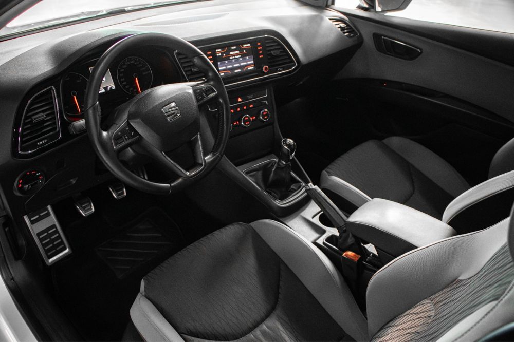 Seat Leon Coupe 1.6 TDI 105 CV Ano 2014