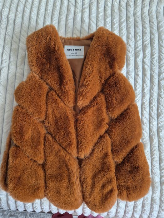 Безрукавка для дівчинки