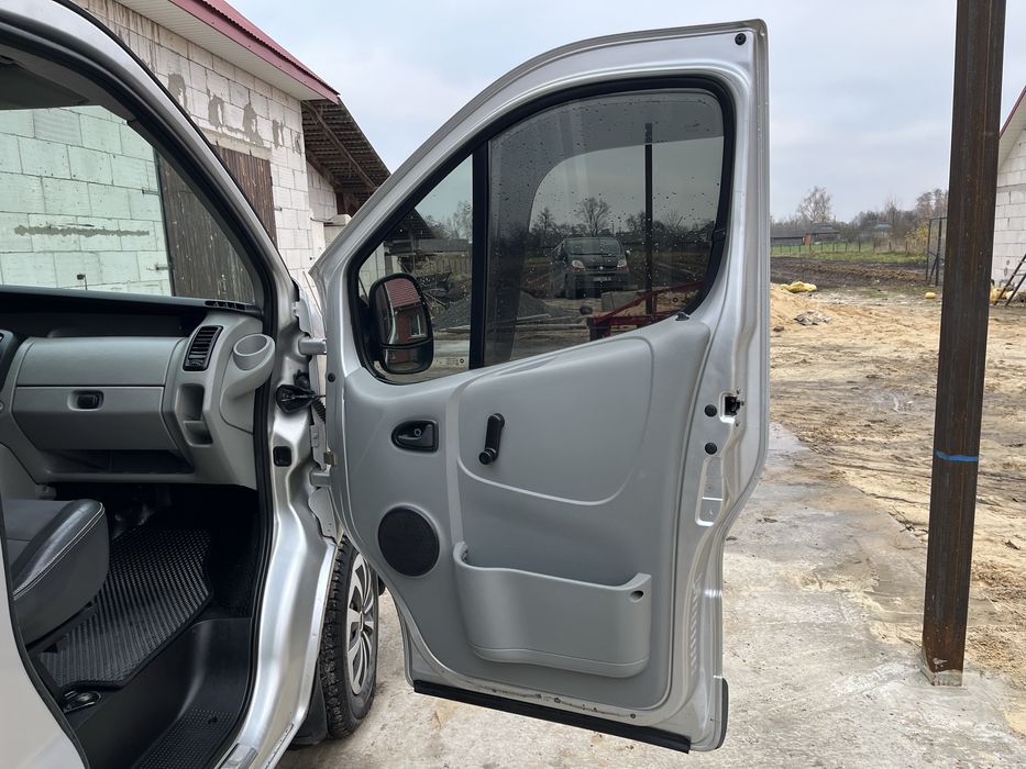 Продам Renault trafic 1.9 коротка база 6. передач