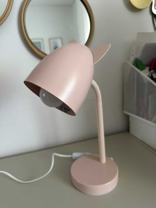 Candeeiro Mesa de Cabeceira Rosa com Orelhas