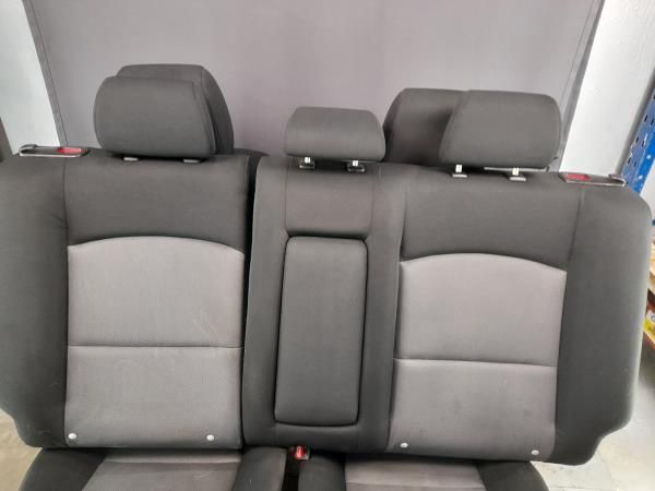 Conjunto de bancos MAZDA 3 (BK)