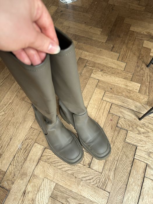 Чоботи водонепроникні zara
