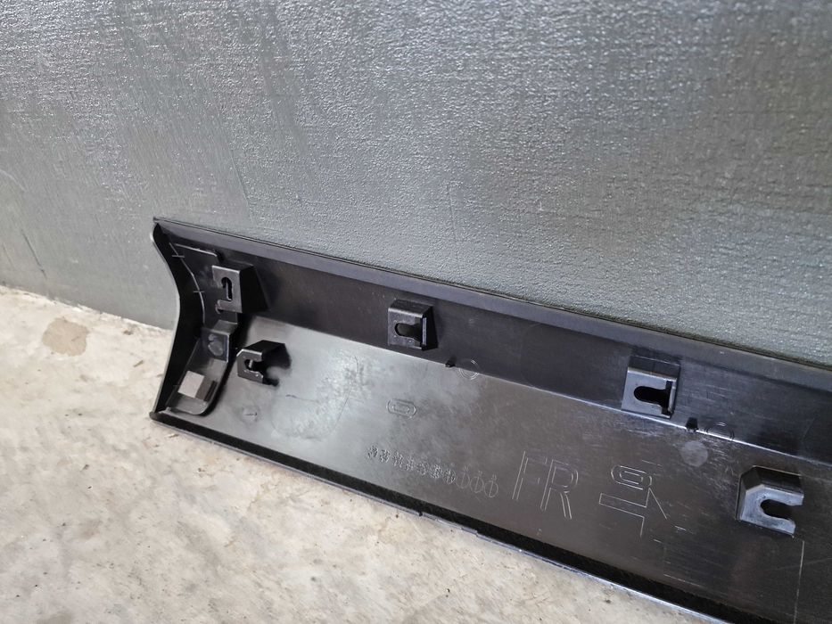 21 55 箱のみ Listwa Listwy drzwi przednich prawa lewa Mazda CX-3 D10E-51RB1 14