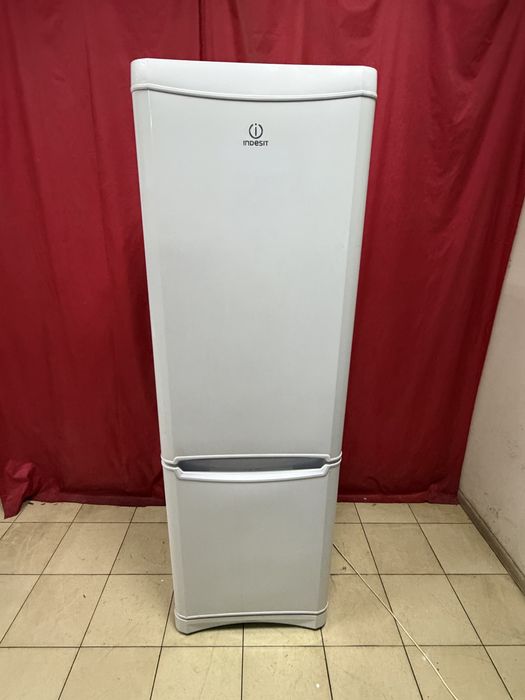 Холодильник Indesit B 18