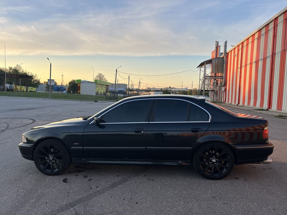BMW 520i 1998 года
