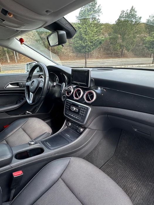 Mercedes-Benz CLA 220 AMG