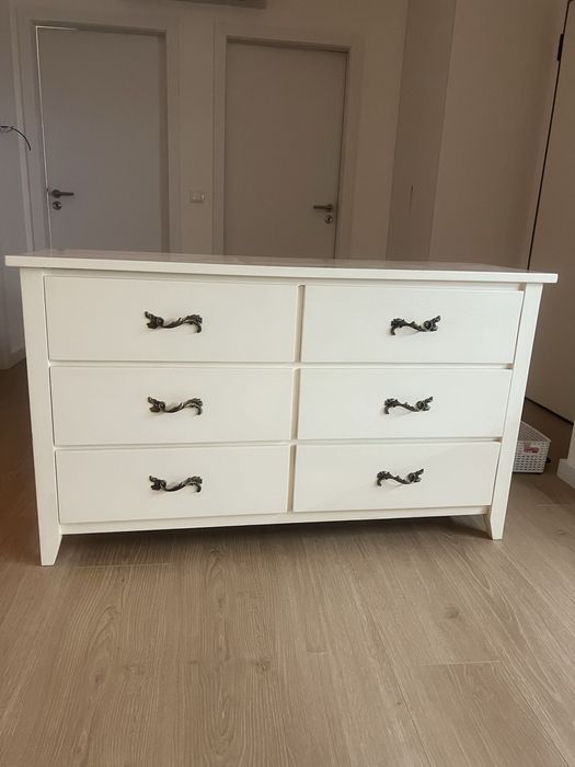 Vendo aparador com 6 gavetas