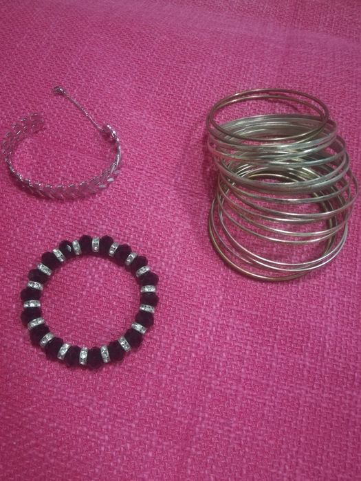 Pulseiras variadas
