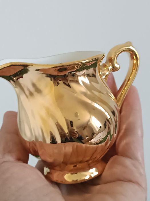 Porcelana złocona na 4 osoby