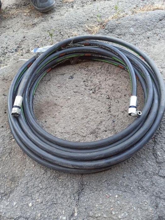 Шланг гидравлический высокого давления 8 мм.