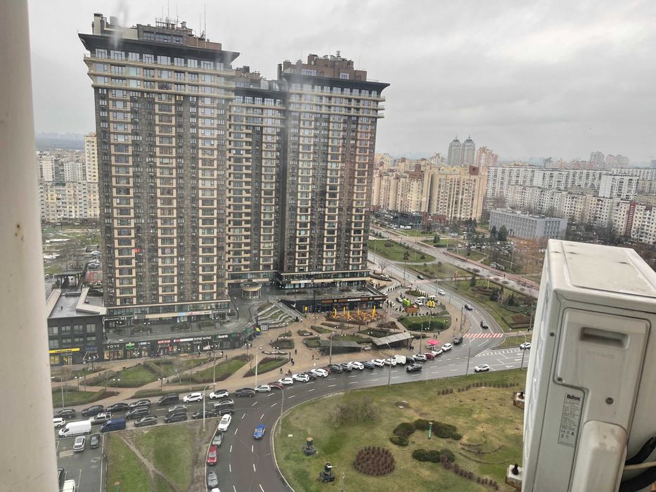 вул .Левка Лук'яненка 21/3