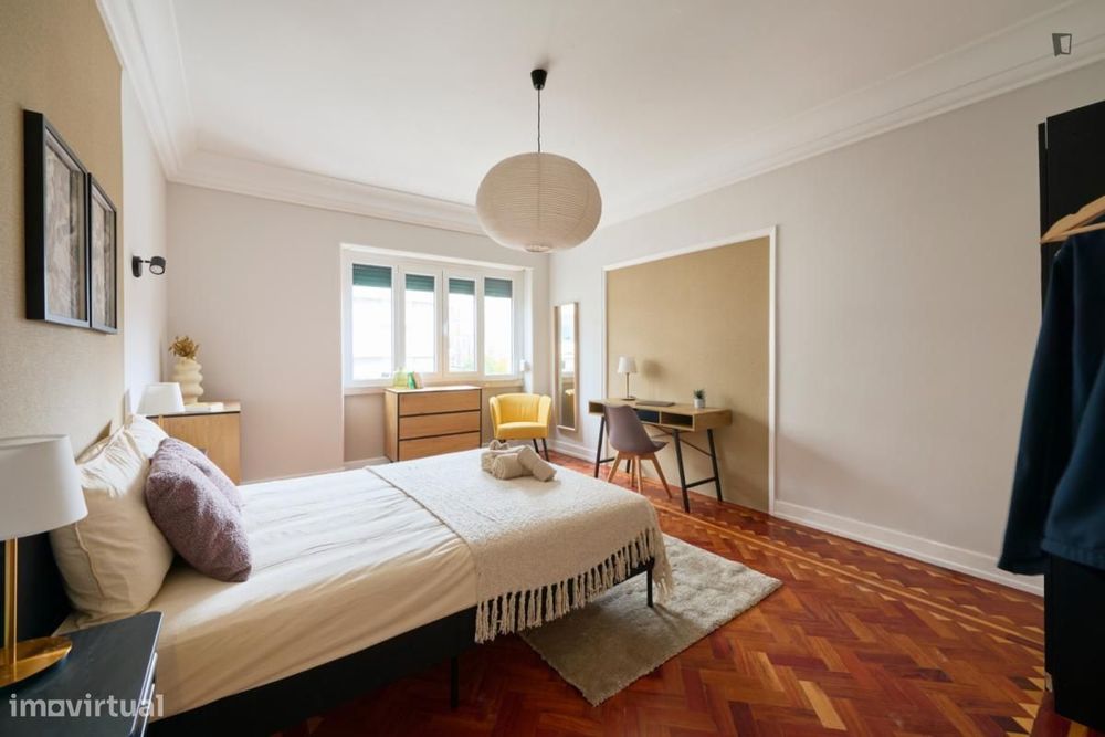 Quarto - localizado em Picoas Lisbon