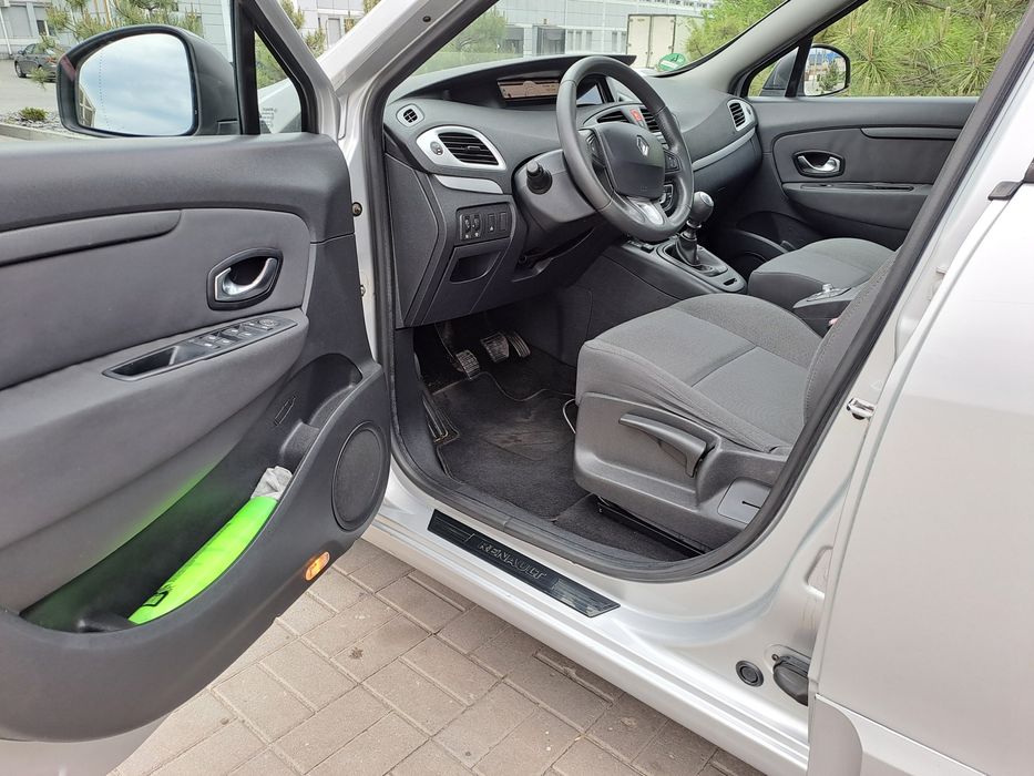 Renault Scenic 1.6 газ/бензин