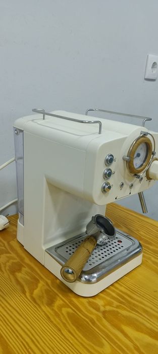Máquina de Café Retro - Create Beje