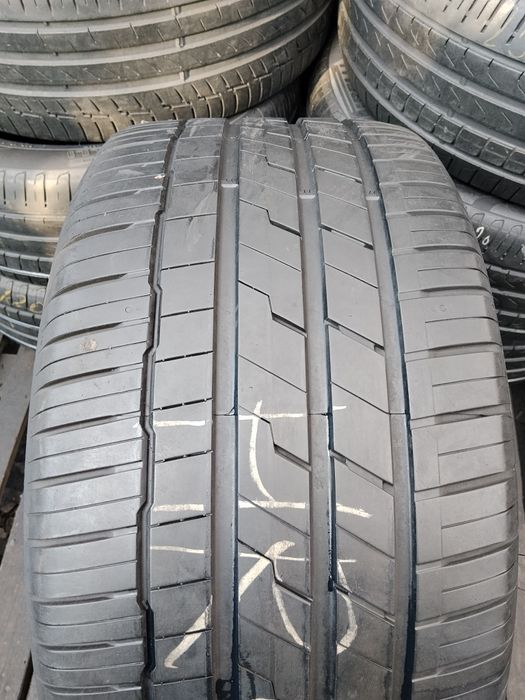 Hankook 305 40 r20 2шт шини bmw х5 літні б'у з Європи
