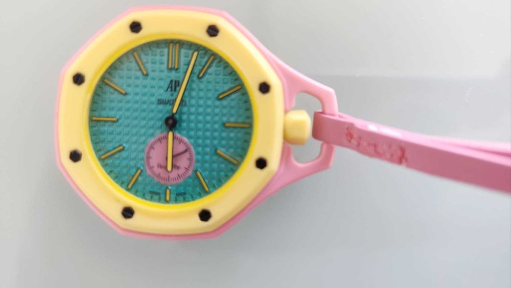 Relógio Audemars Piguet x Swatch Royal POP OTG Roza com pulseira