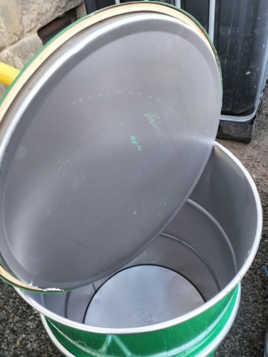 beczki metalowe kartonowe