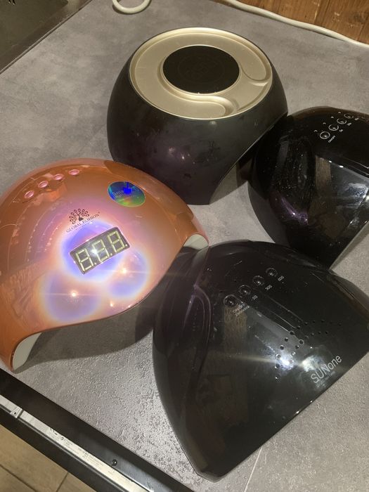 Підставка для манікюру та лампа