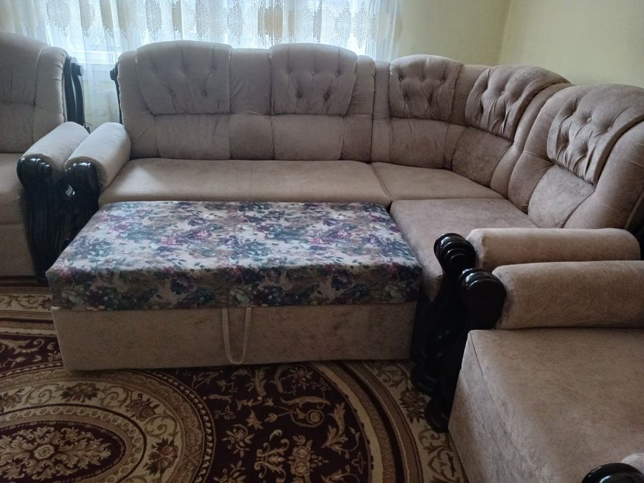 Угловий диван, з кріслами
