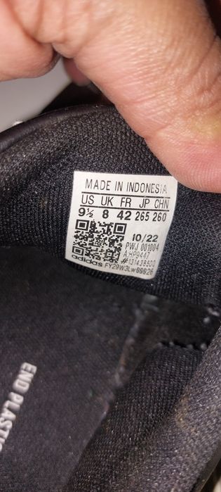 Tenis Adidas N° 42   Usado em bom estado Entrego Alfragide e Benfica