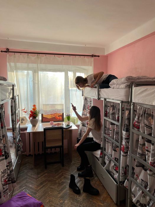 Хостел в сердце столицы ул. Леси Українки! Всегда есть СВЕТ!