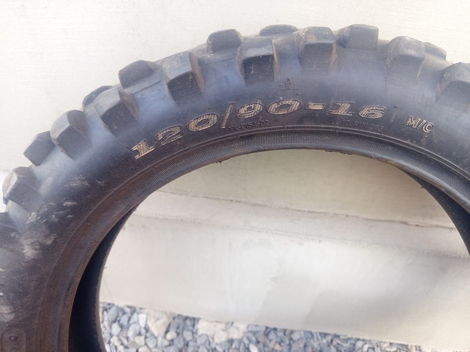 Продам резину 120/90 r16