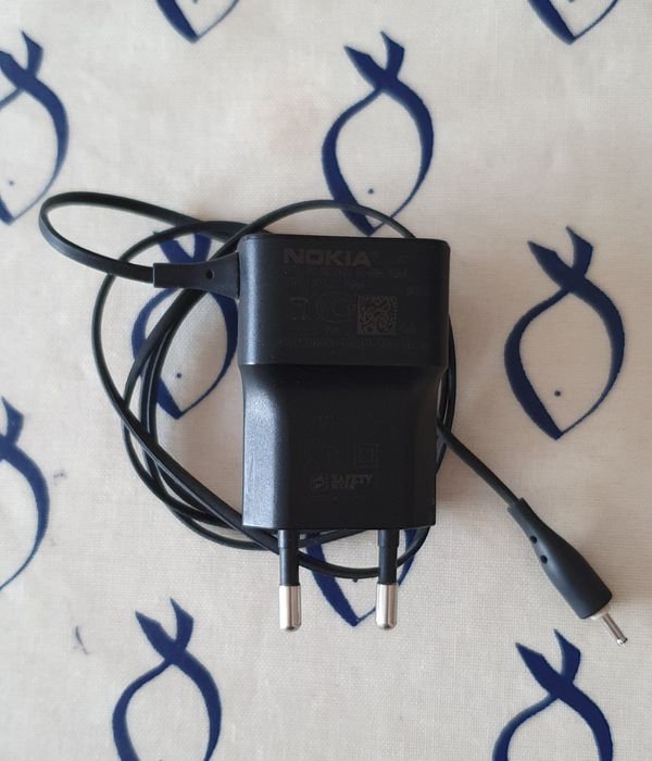 Selling Nokia mobile phone chargers in good condition! Only €5 each64584468483970121