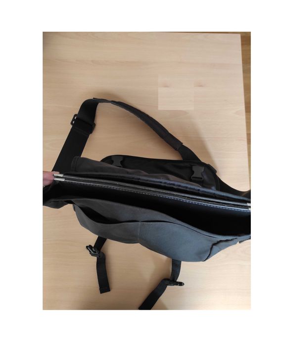 Mala de Tiracolo Preto Liso – Novo