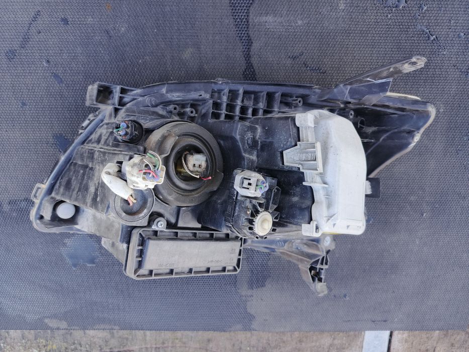 Toyota Avensis t25 xenon lampa Europa