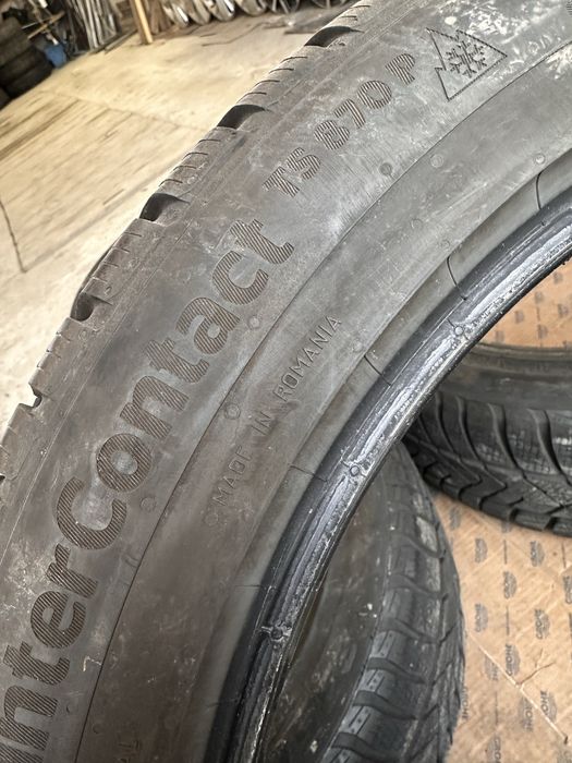 Резина зимная.   Continental.   235.45.18    Romania