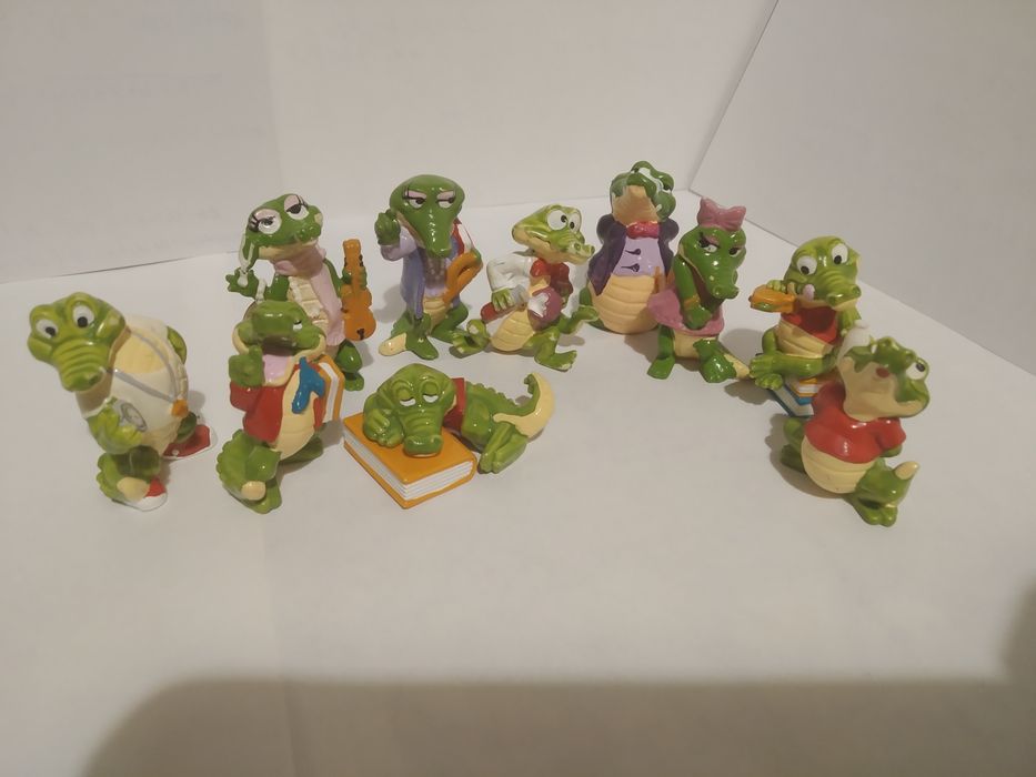 zestaw figurek krokodylki