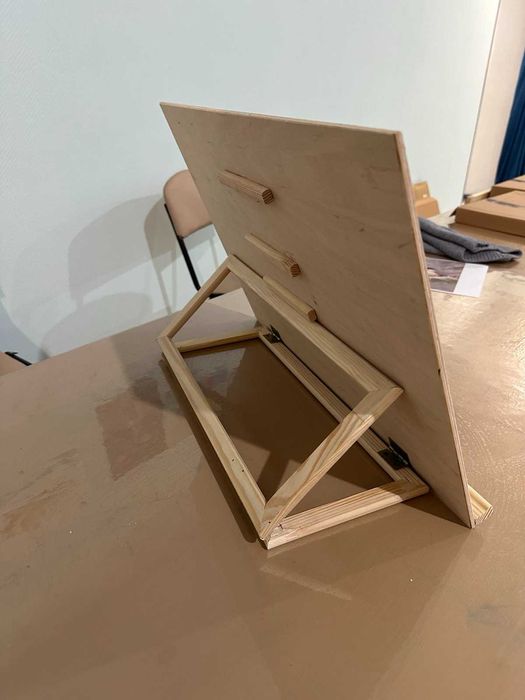 Настільний мольберт